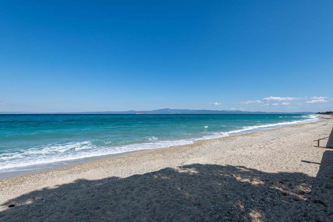 #Flh - Amalthia & Αthena Beachfront Houses In Pefkohori Exterior photo