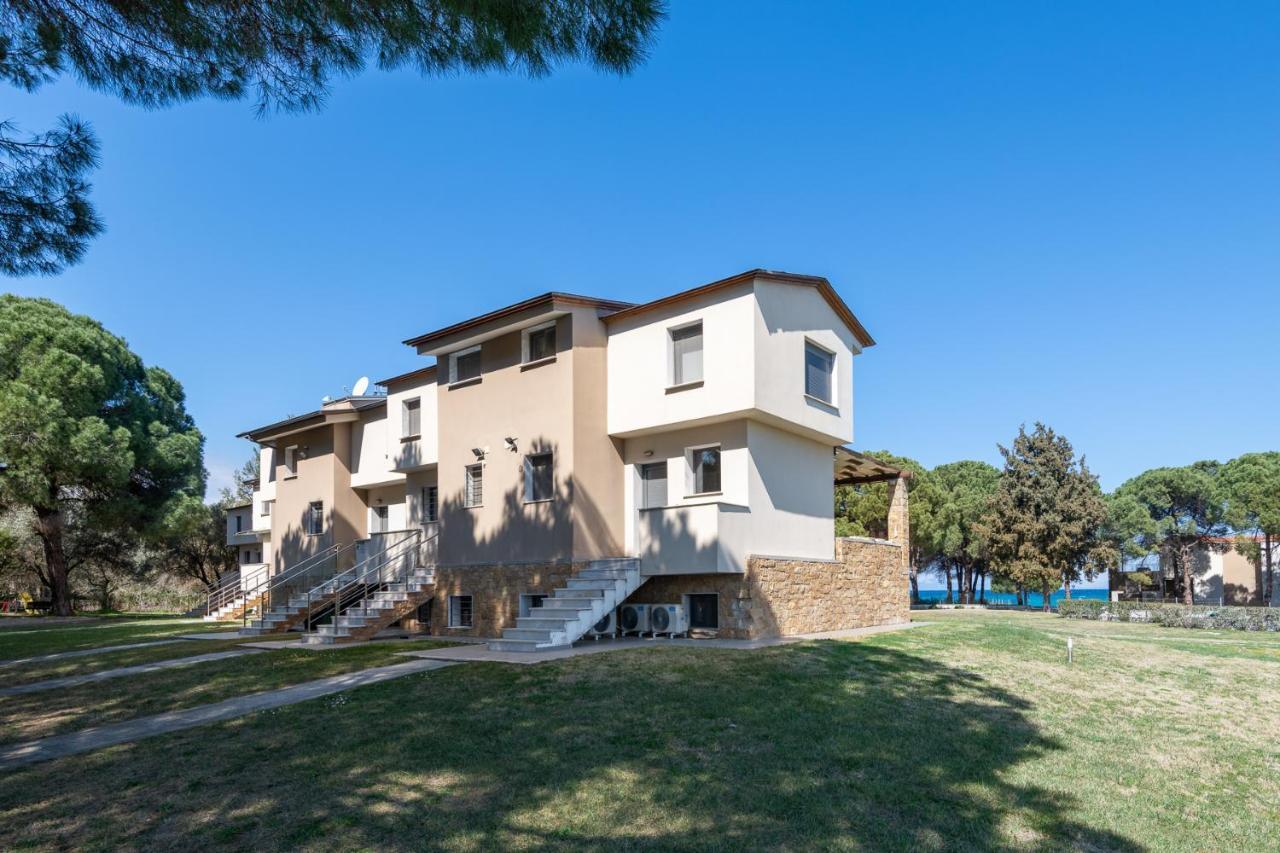 #Flh - Amalthia & Αthena Beachfront Houses In Pefkohori Exterior photo